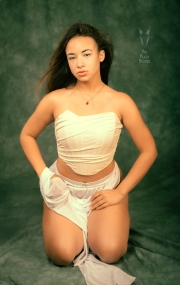 Layla-PixPlaza-5163