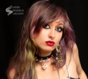 Helen-PixPlaza-2