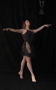 Carley-PixPlaza-1601