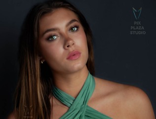 Amelia-PixPlaza-A-775