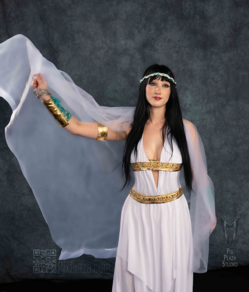Emma-PixPlaza-2