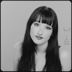 Emma-PixPlaza-9953-2